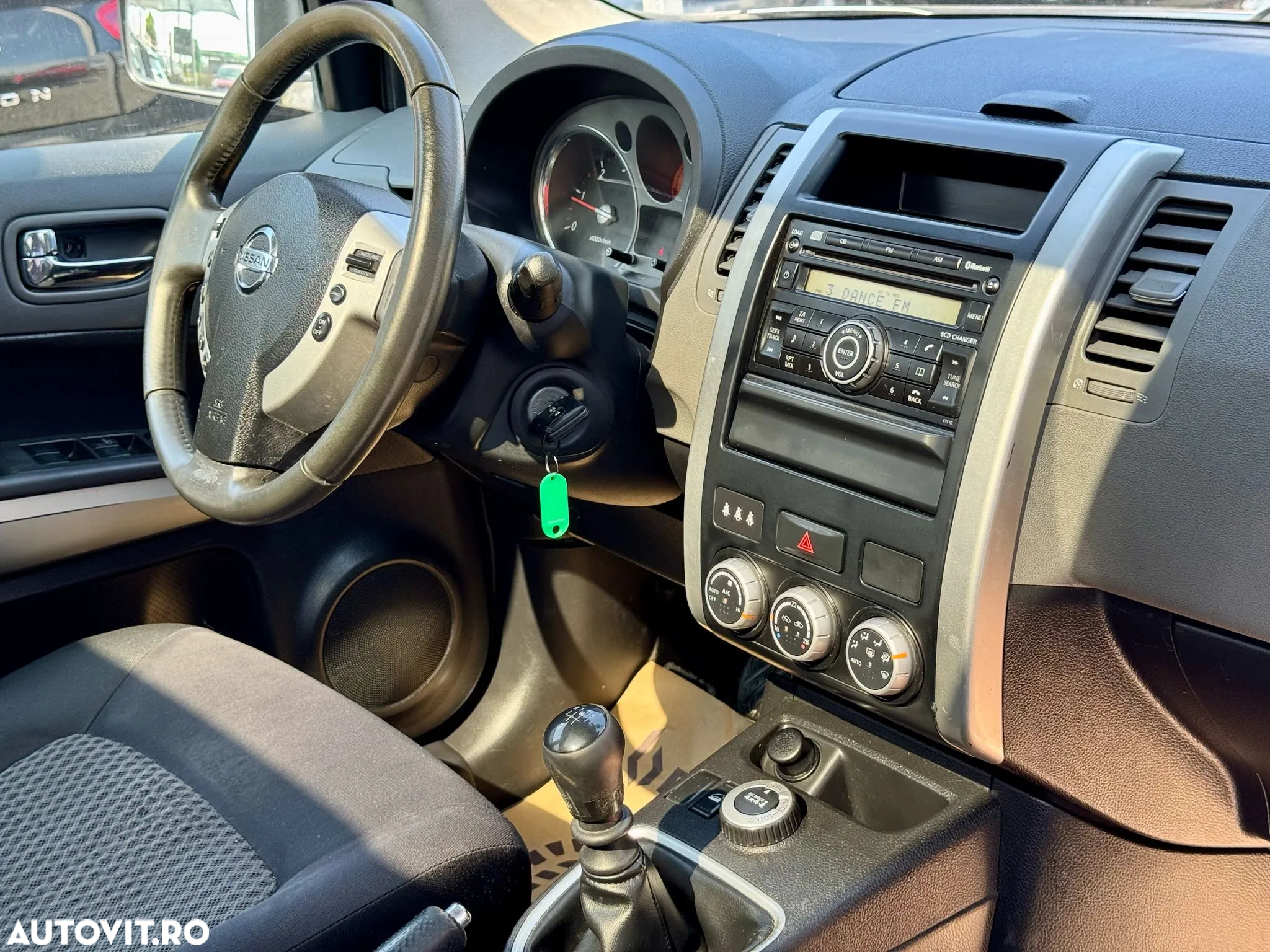Nissan X-Trail 2.0 dCi DPF All Mode 4X4-i Elegance - 25