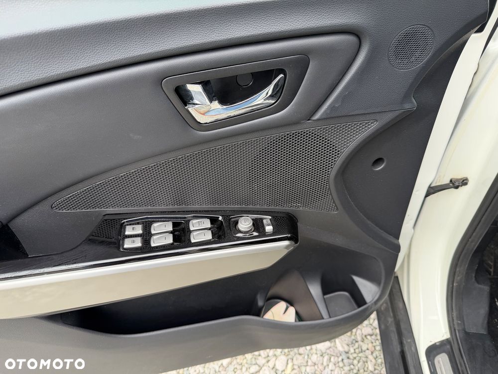 SsangYong/KGM Tivoli e-XGi 160 2WD Black+White - 30