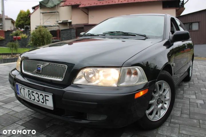 Volvo V40 1.8 - 22