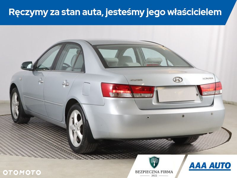 Hyundai Sonata - 5