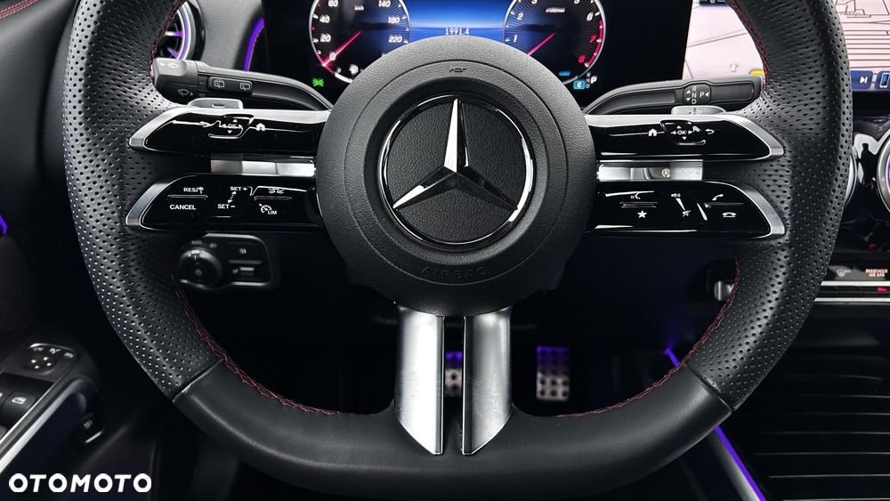 Mercedes-Benz GLB 200 AMG Line 7G-DCT - 15