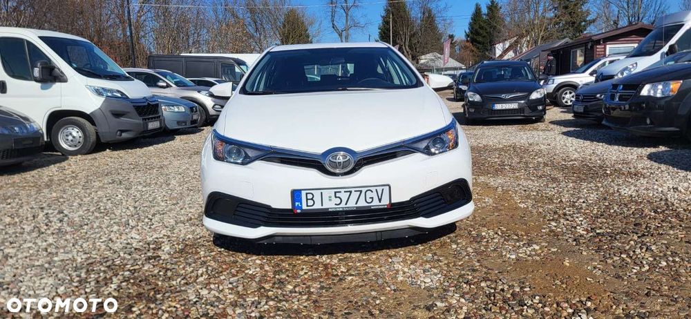 Toyota Auris - 2
