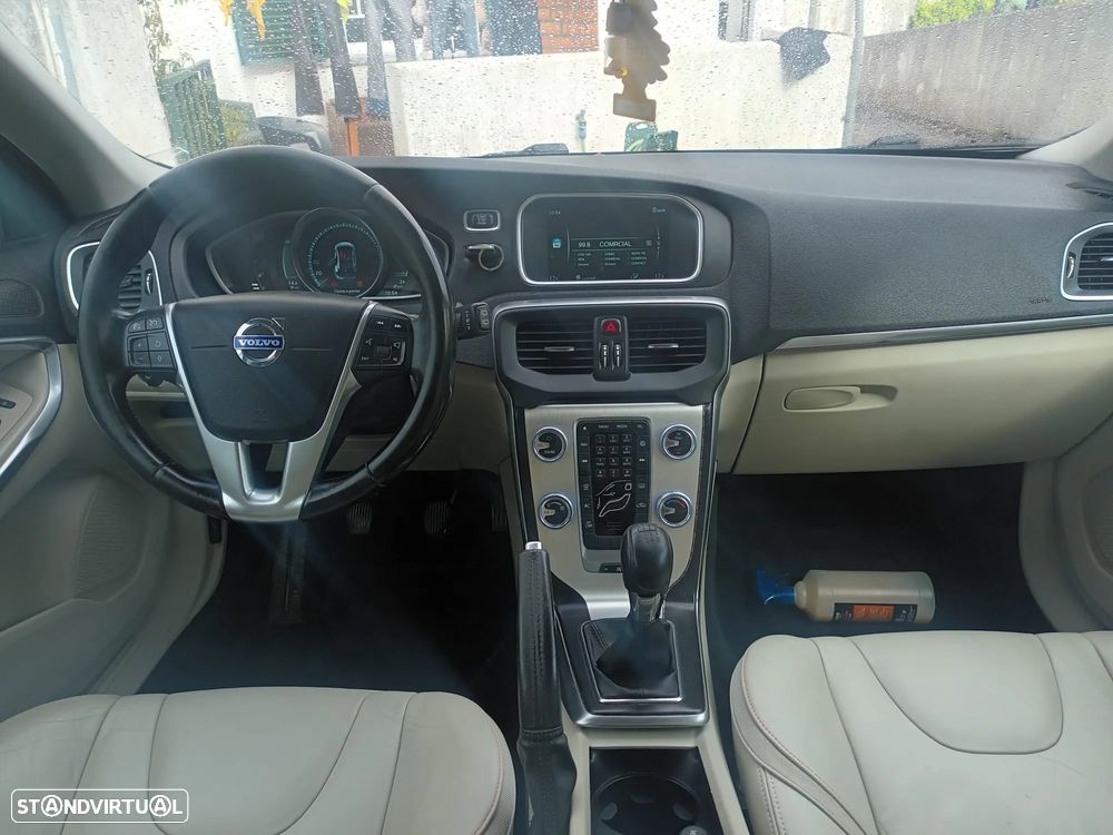 Volvo V40 D2 Ocean Race - 24