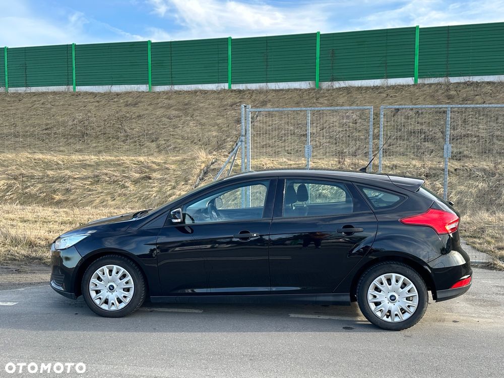 Ford Focus 1.0 EcoBoost Ambiente - 3