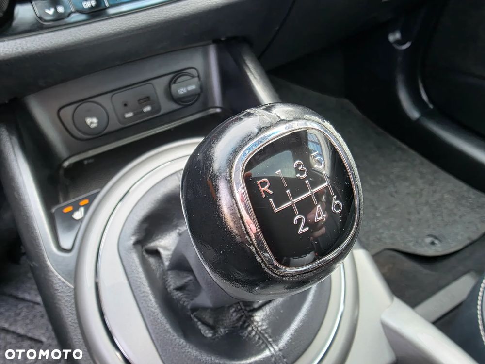 Kia Sportage 1.6 GDI 2WD Fifa World Cup Edition - 11