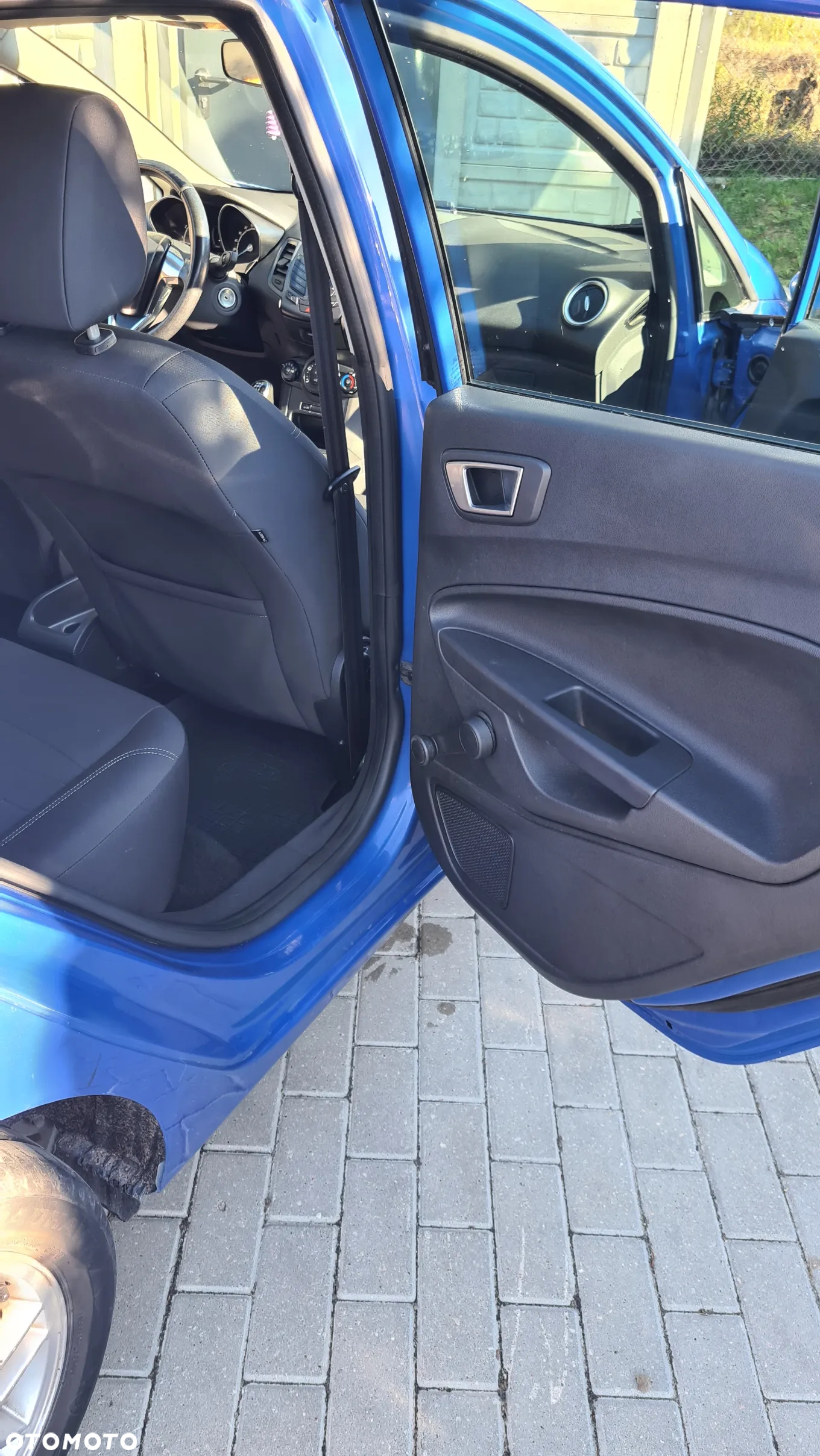 Ford Fiesta 1.0 EcoBoost Titanium - 23