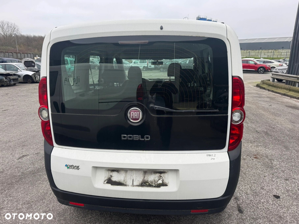 Doblo II Klapa tył bagażnika kompletna 249