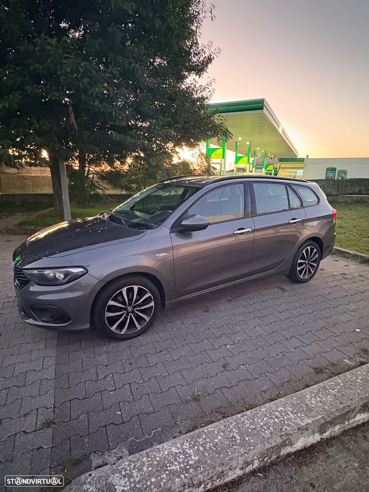 Fiat Tipo Station Wagon 1.3 M-Jet Lounge - 4
