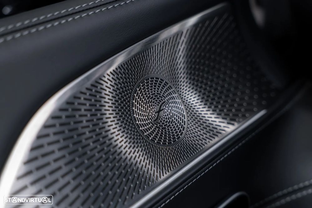 Mercedes-Benz SL 63 AMG 4Matic+ - 36