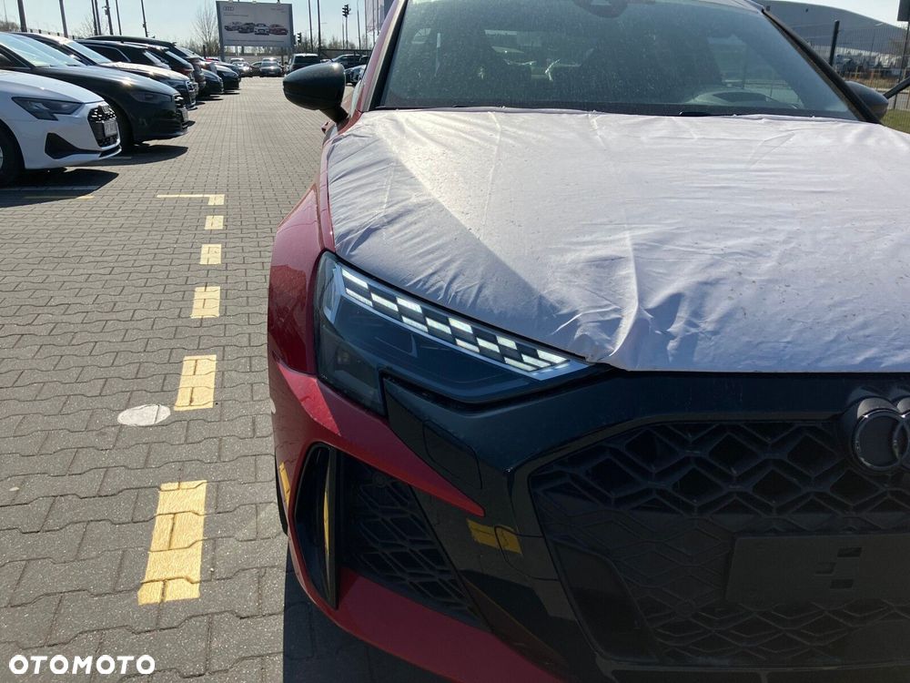 Audi RS3 Limousine - 12