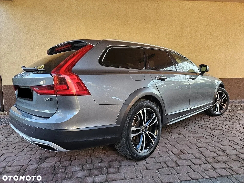 Volvo V90 Cross Country D4 AWD Geartronic Pro - 9