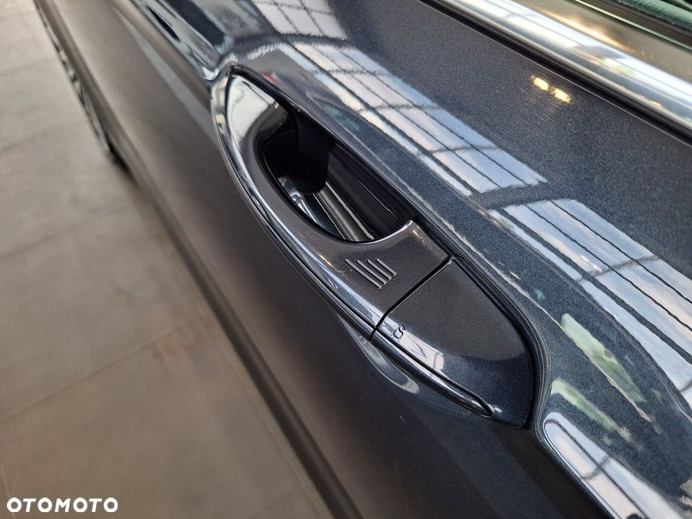 Ford Mondeo SW 2.0 Hybrid Titanium - 17