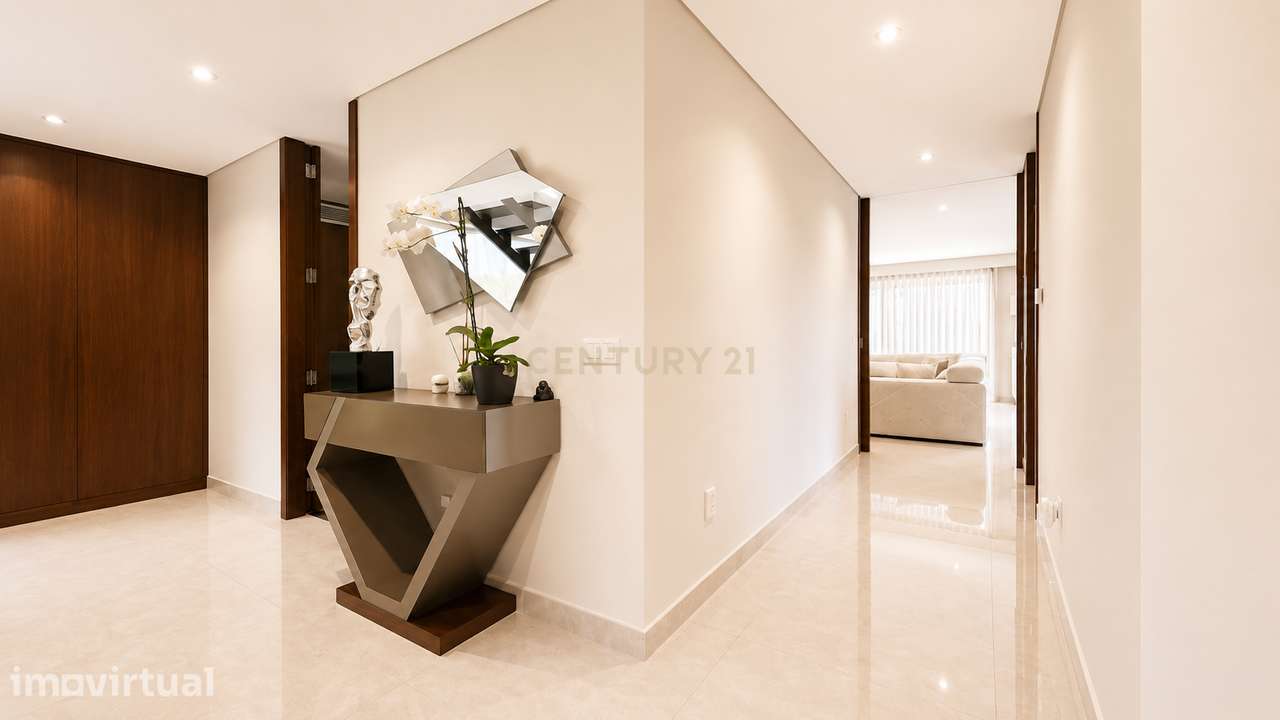 Moradia T5 de gama alta com piscina aquecida e 977 m² de terreno — Bei - Grande imagem: 5/60