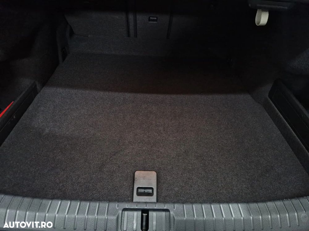 Volkswagen Passat 2.0 TDI DSG Comfortline - 24