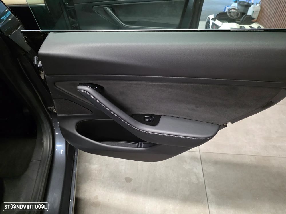 Tesla Model 3 AWD Dual Motor - 28