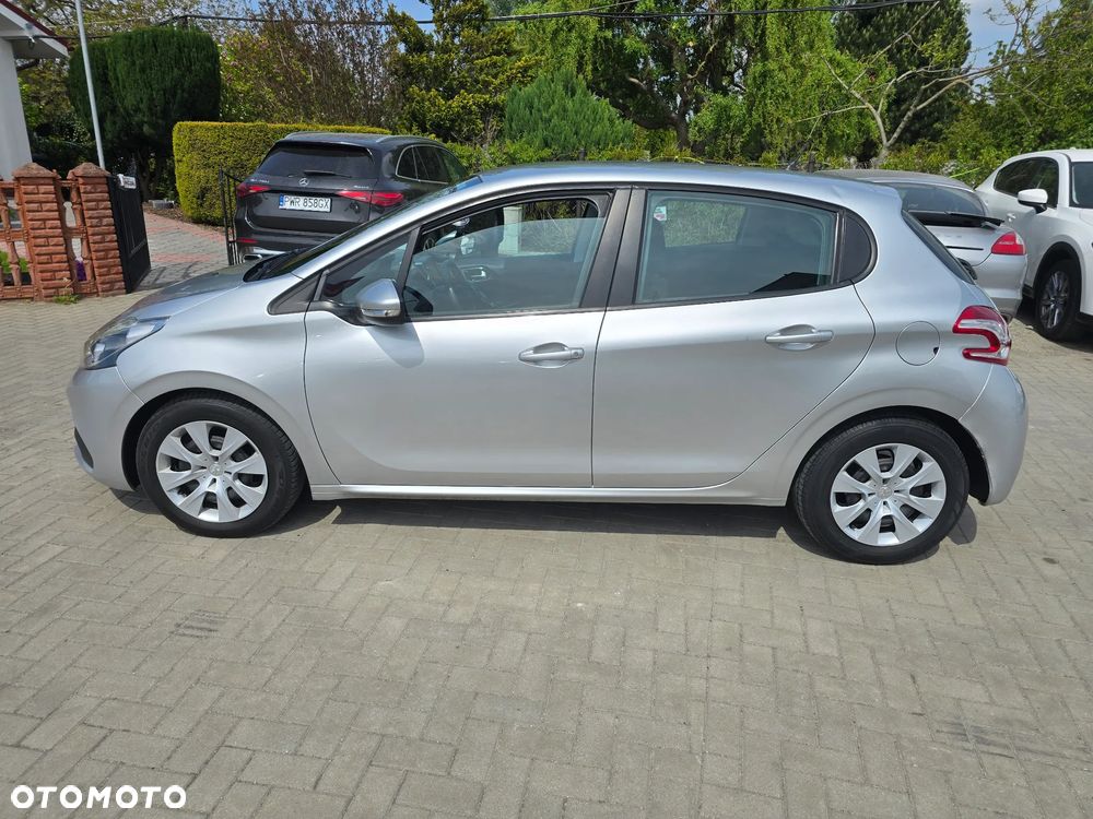 Peugeot 208 - 6