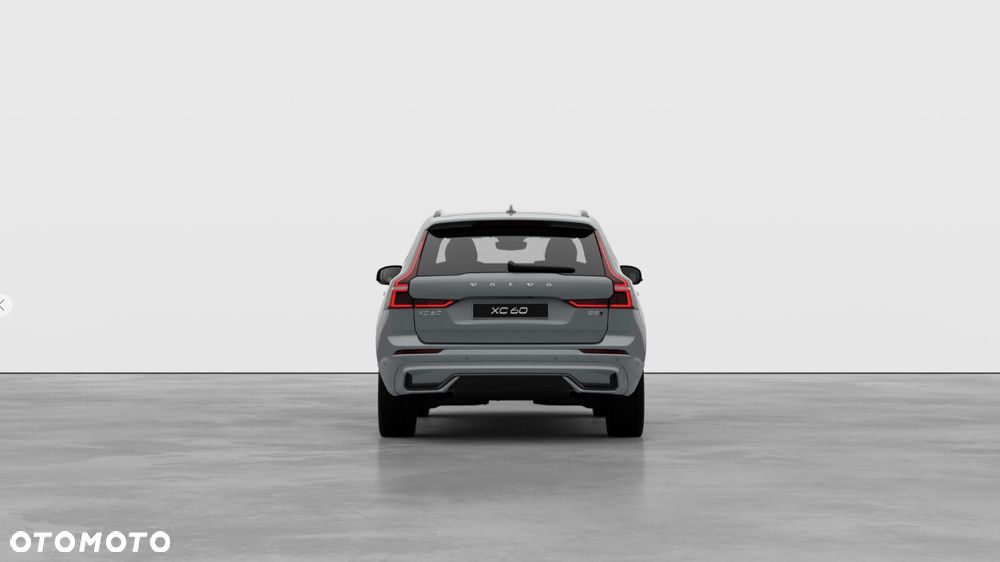 Volvo XC 60 B5 B AWD Plus Dark - 4