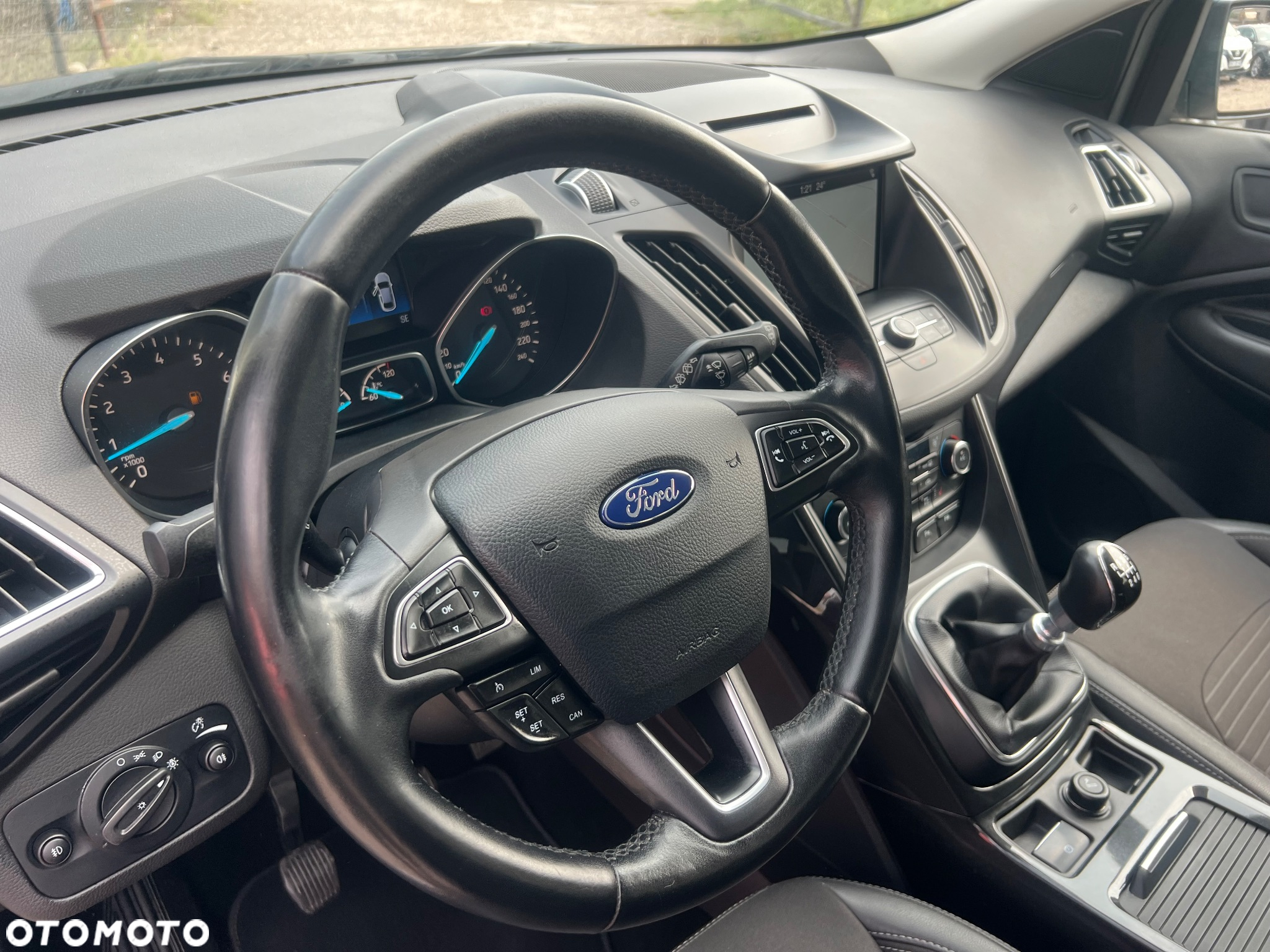 Ford Kuga 1.5 EcoBoost FWD Titanium - 26