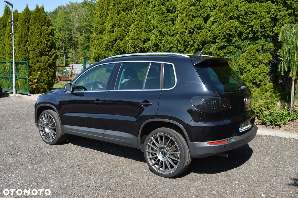 Volkswagen Tiguan - 19