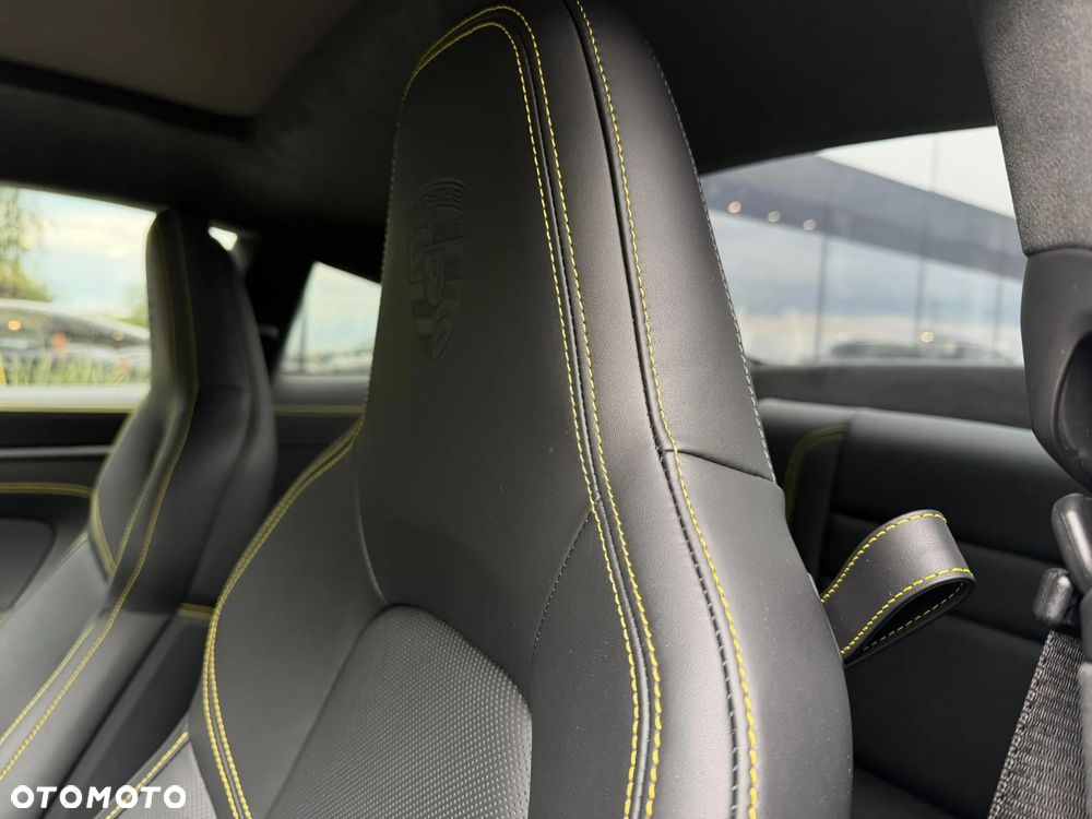 Porsche 911 Carrera S - 20