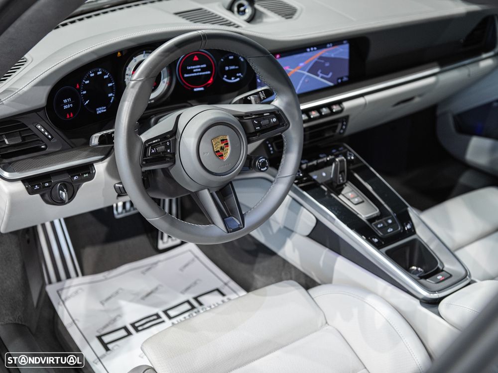 Porsche 911 (992) Turbo S PDK - 32
