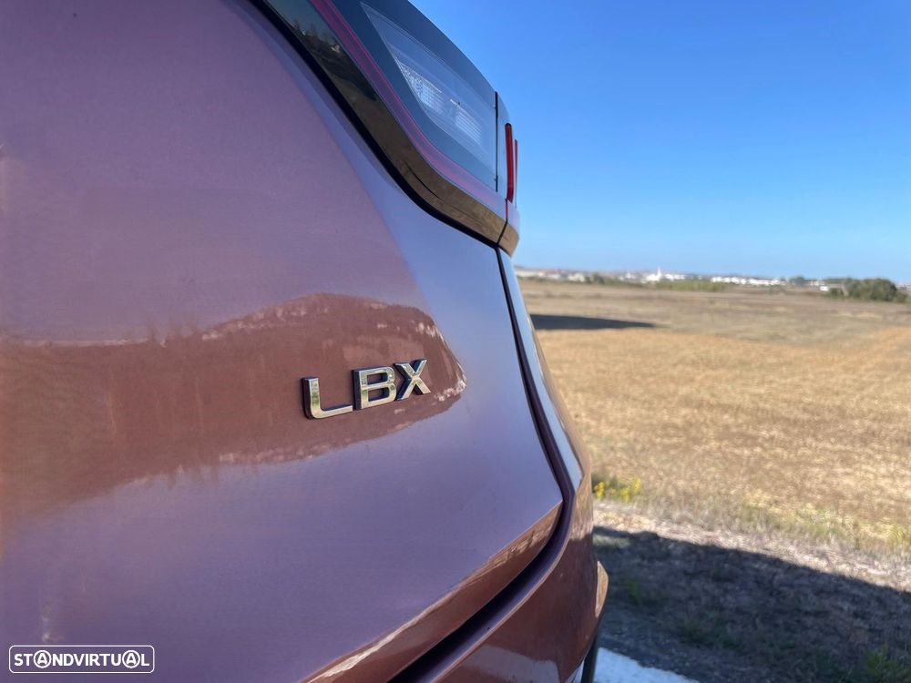 Lexus LBX Emotion - 18