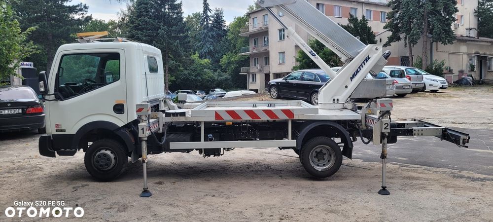Nissan NV400 - 7