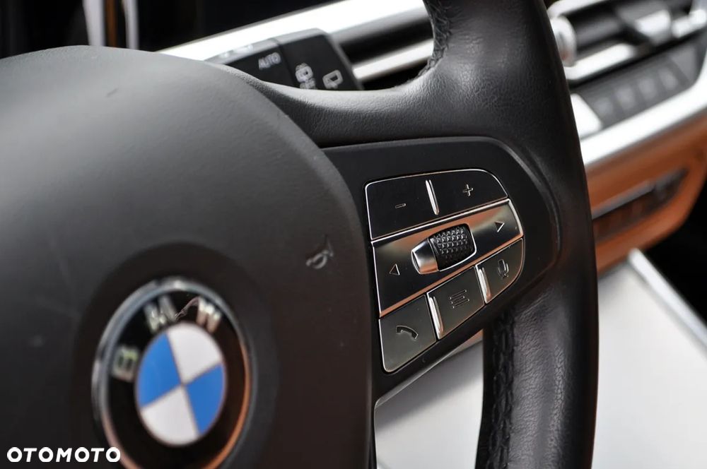 BMW Seria 3 330d Luxury Line sport - 27