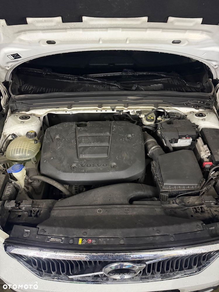 Volvo XC 40 T3 Momentum Pro - 25