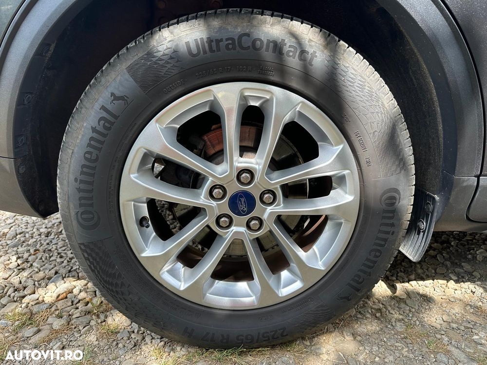 Ford Kuga - 2