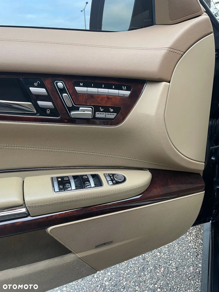 Mercedes-Benz CL 500 4Matic (BlueEFFICIENCY) 7G-TRONIC - 8