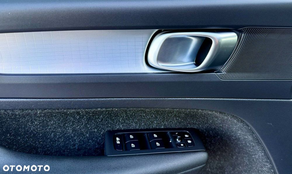 Volvo XC 40 D3 AWD Momentum Pro - 34