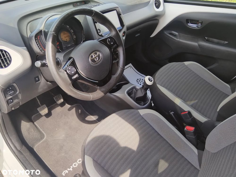 Toyota Aygo 1.0 VVT-i Color Edition - 12