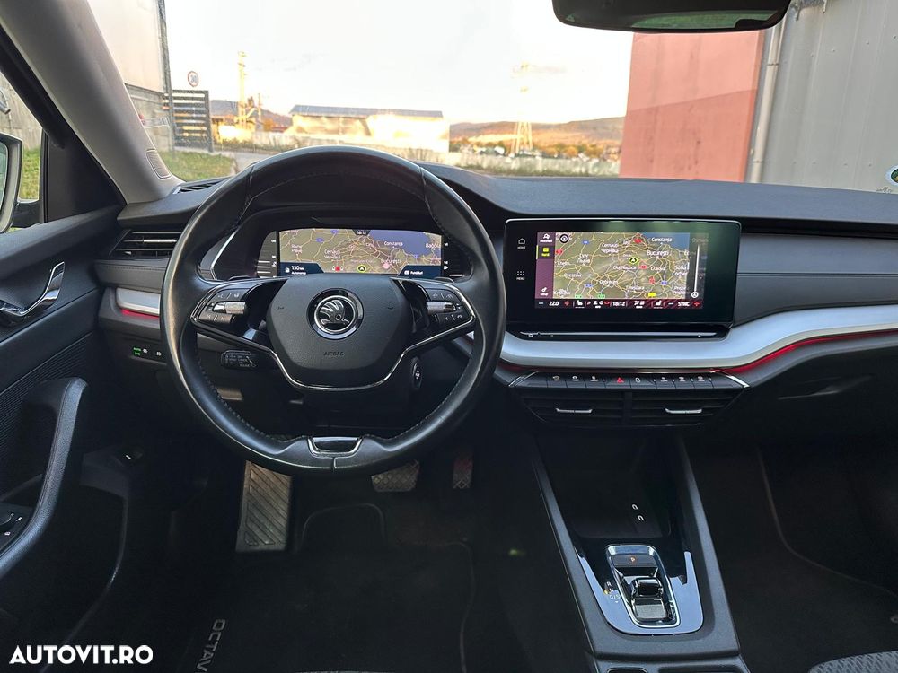 Skoda Octavia Combi 2.0 TDI DSG Clever - 16