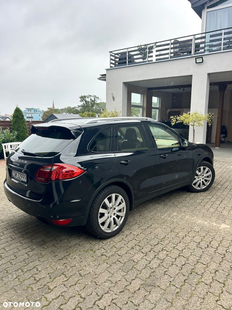 Porsche Cayenne S - 32