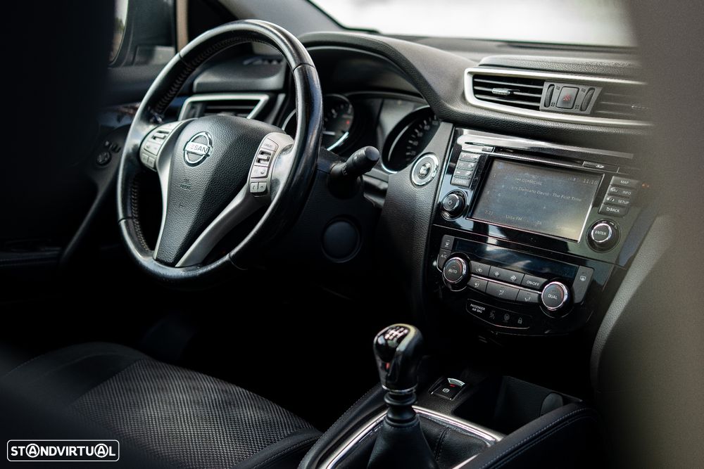 Nissan Qashqai 1.5 dCi N-Connecta 18 - 20