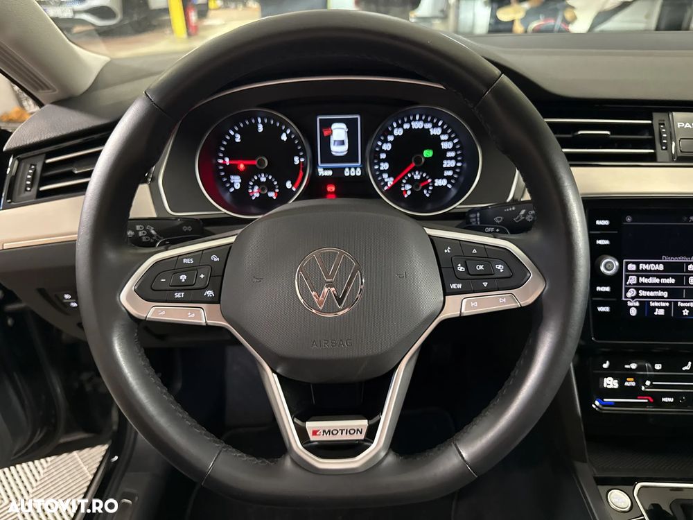 Volkswagen Passat - 17