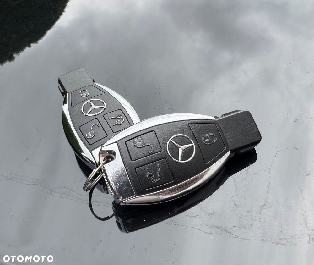Mercedes-Benz CLA 180 7G-DCT - 28