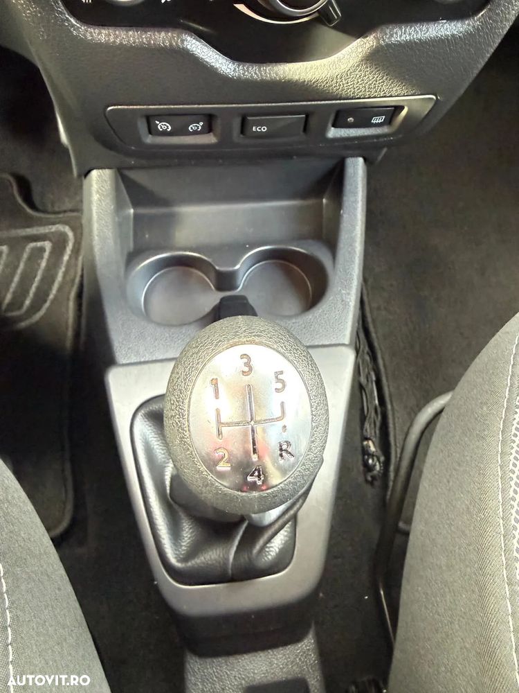 Dacia Dokker SCe 100 Stepway Celebration - 25