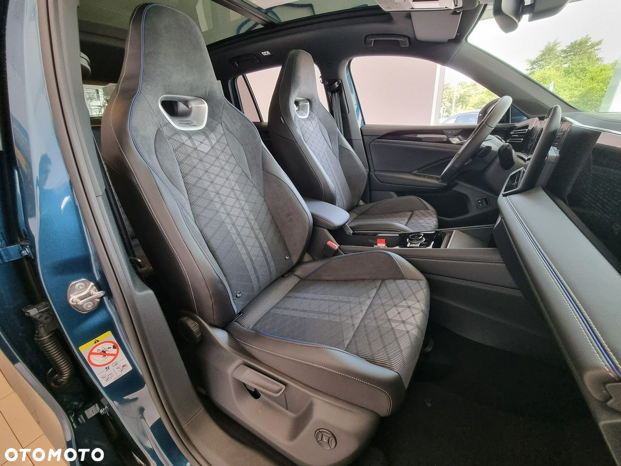 Volkswagen Tiguan 1.5 eHybrid PHEV R-Line Plus DSG - 16