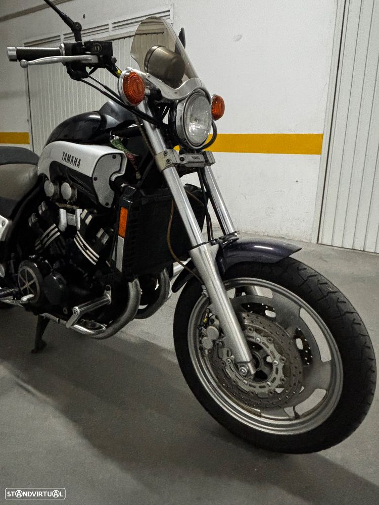 Yamaha Vmax VMX1200 - 3