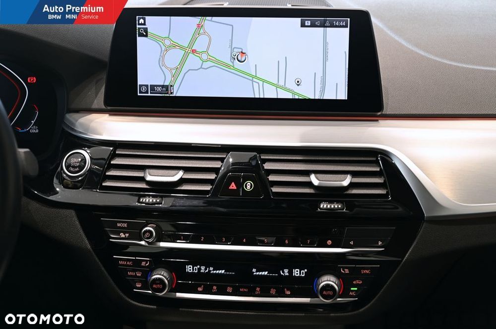 BMW Seria 5 520d xDrive - 15
