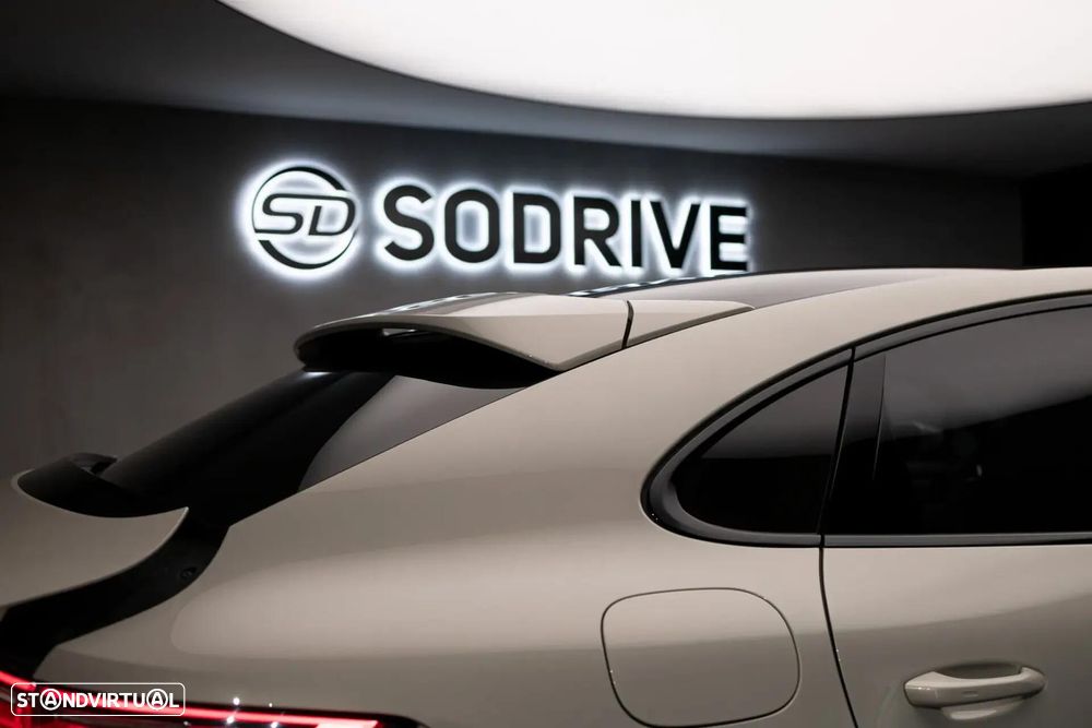 Porsche Cayenne Coupé E-Hybrid - 25