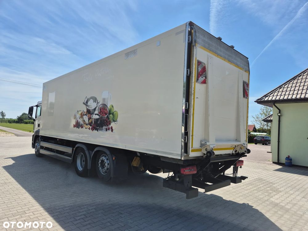 MAN TGS 26.400 6X2 CARRIER chłodnia 8m - 4