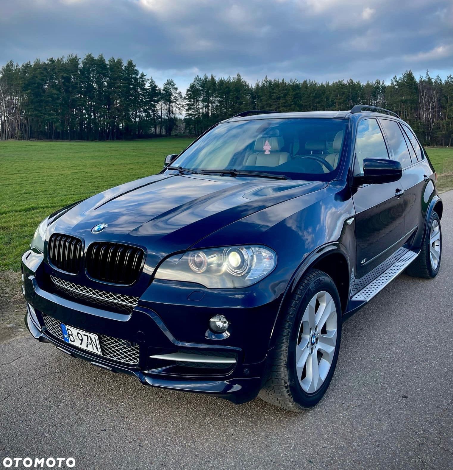 BMW X5 4.8i xDrive - 1