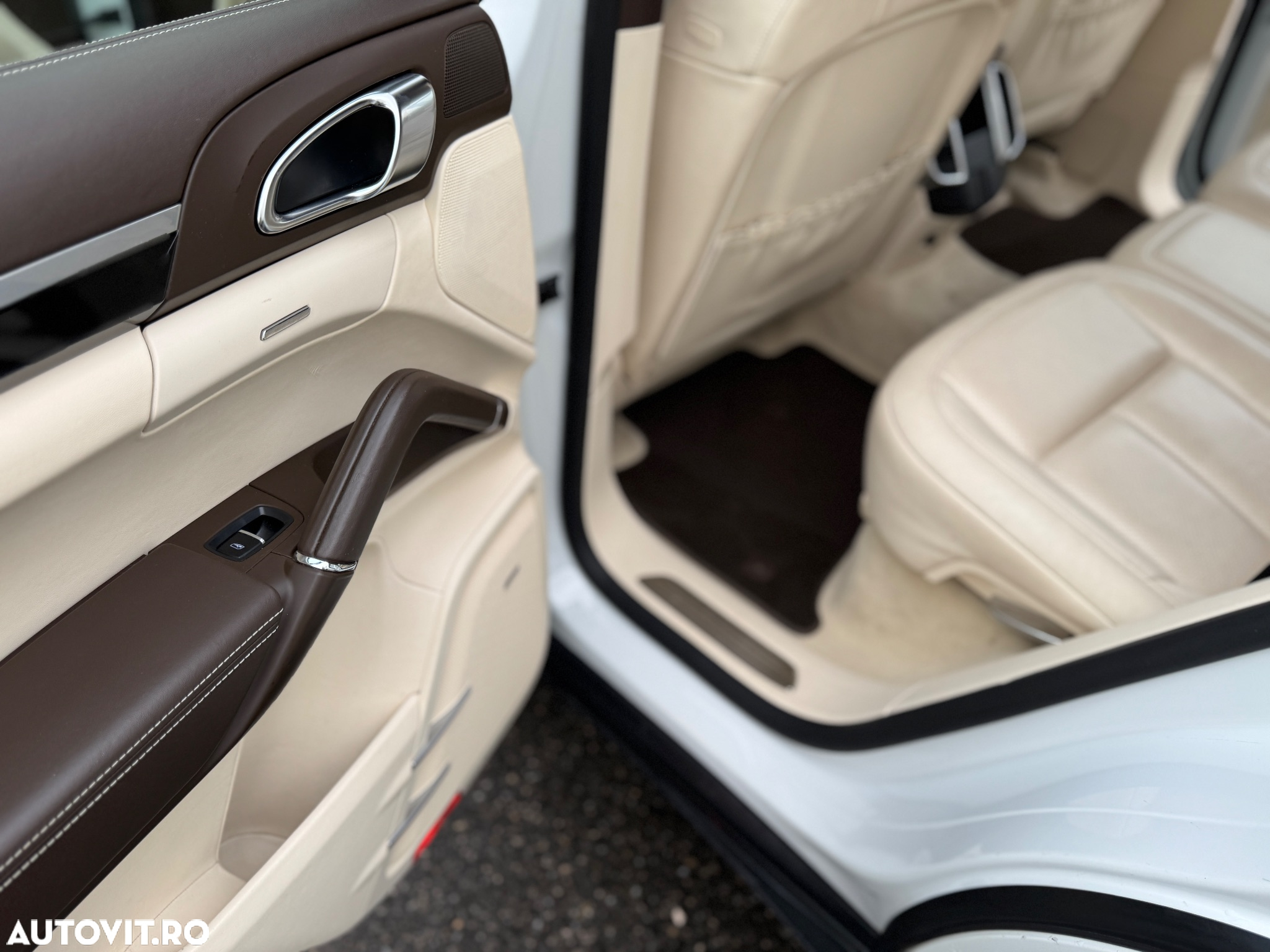 Porsche Cayenne S E-Hybrid Tiptronic S - 29