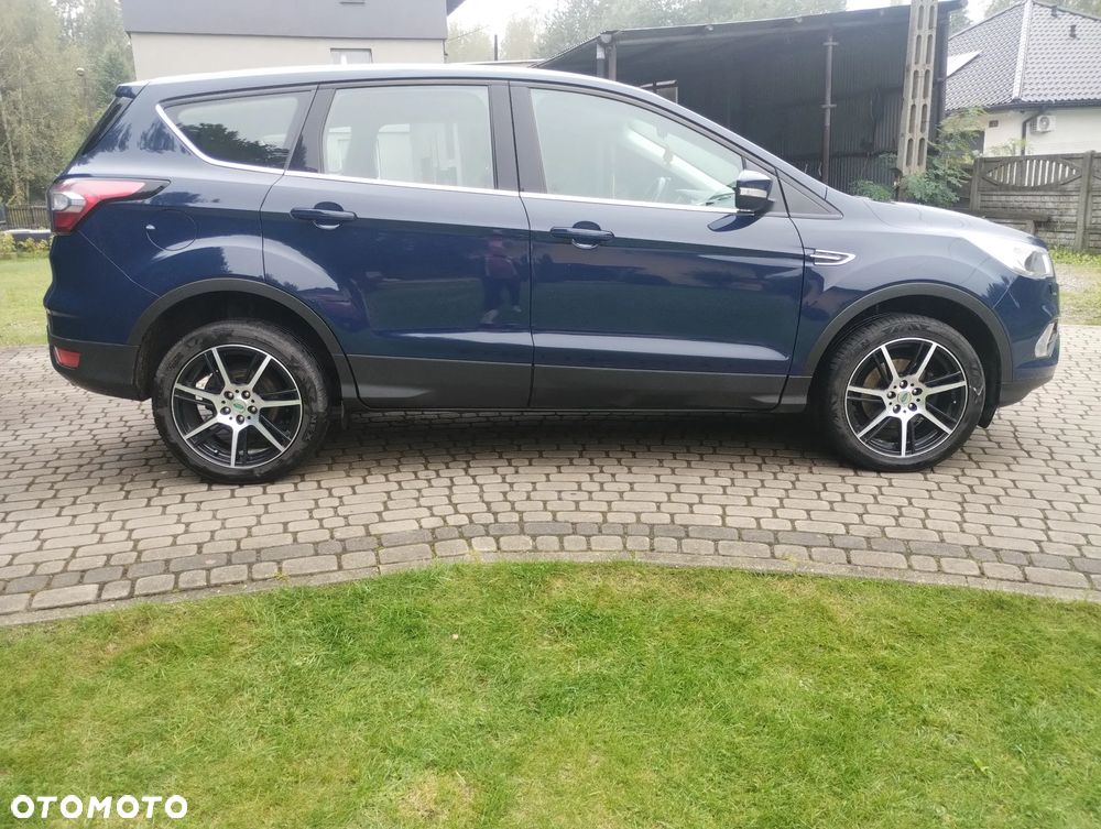 Ford Kuga - 17