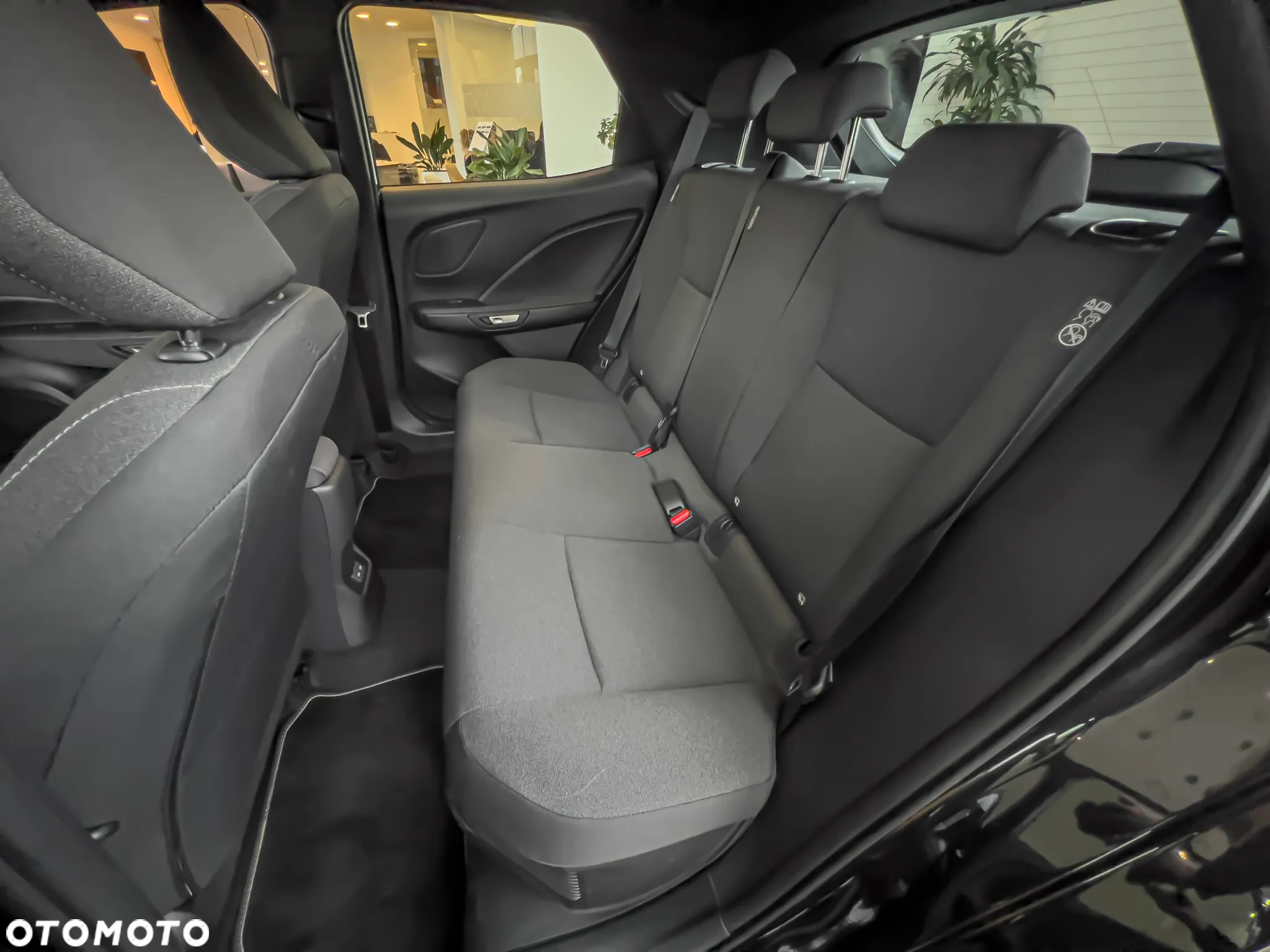 Lexus LBX 1.5 Hybrid - 10