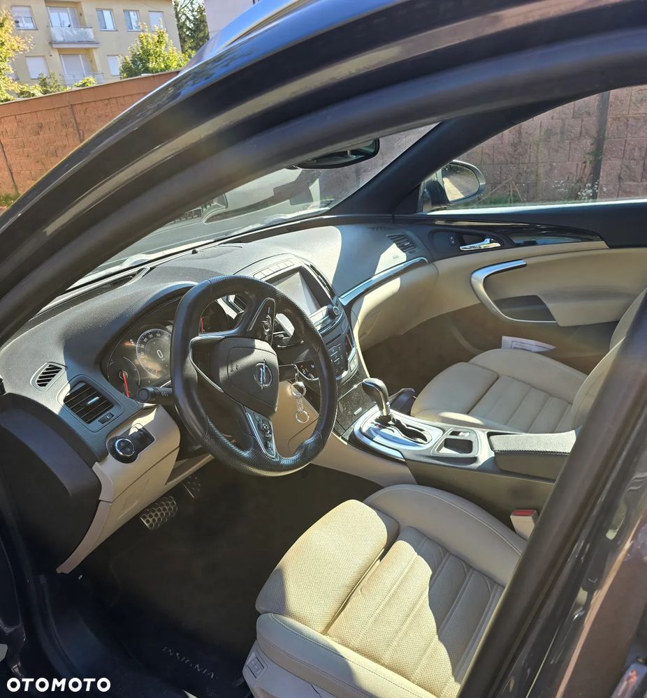 Opel Insignia - 10