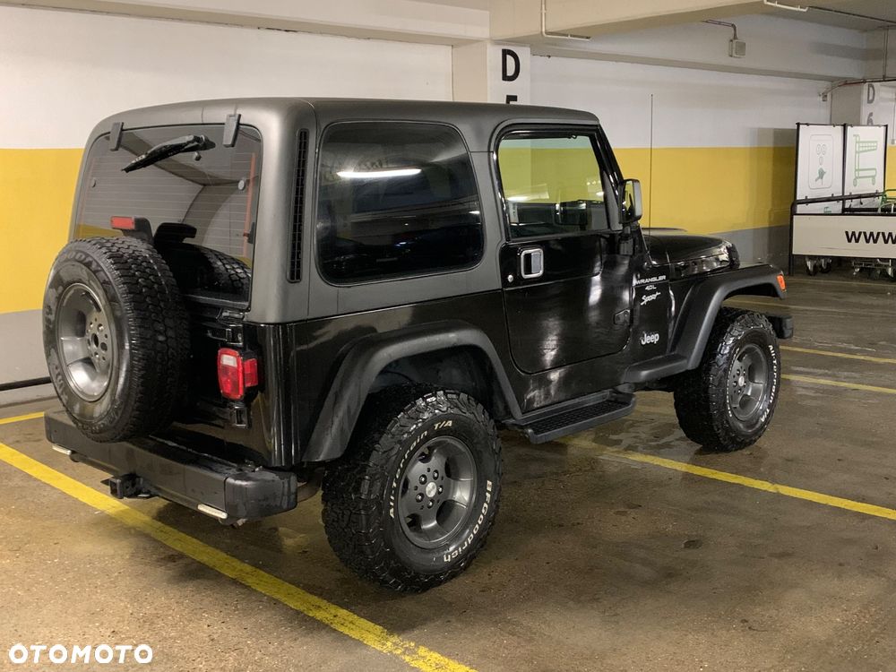 Jeep Wrangler - 6